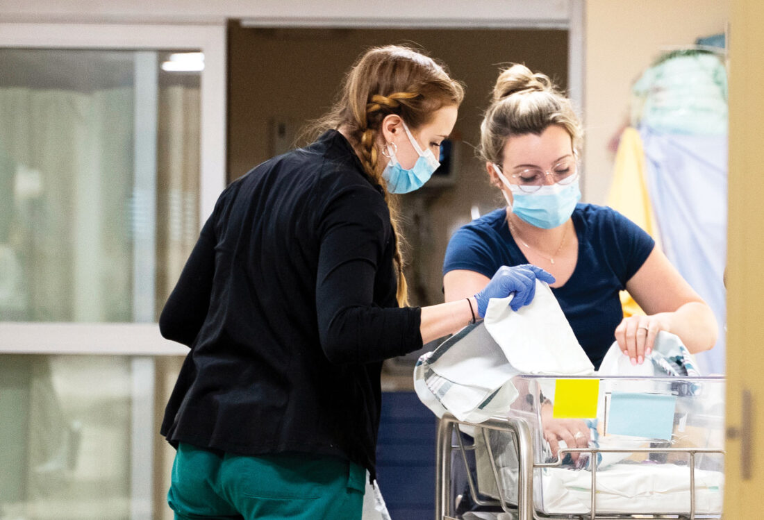 Study Quiet and parents’ touch help opioid users’ newborns News